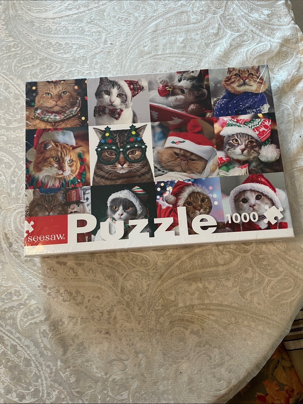 Seesaw Holiday Cats 1000-Piece Jigsaw Puzzle - White & Multi in Shrink Wrap NWT